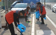 당진2동 ‘마음모아 깔끔이’ 거리정화 활동 펼쳐
