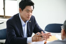 [창간 17주년 인터뷰] 사법시험이라는 경쟁적 장치 있어야 로스쿨 정착