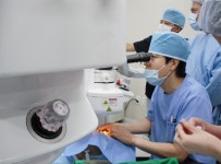 포항 좋은의사들 안과 영남권 최초 노안안내렌즈삽입술 성공