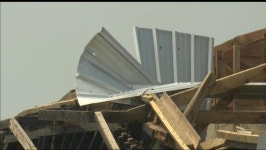 천일염전 소금창고 유실…수급 차질 우려