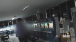 ‘불법게임장’…단속 테러작전 방불