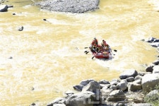 봄볕 맞으며 즐기는 짜릿한 스피드