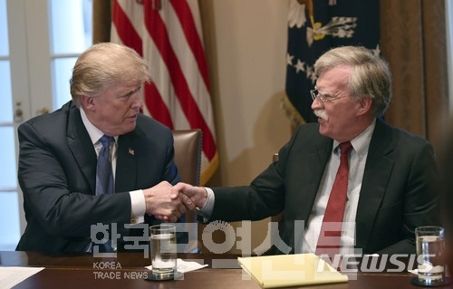 트럼프 대통령, 시리아와 새로운 시작 모색 중요 회담 개최