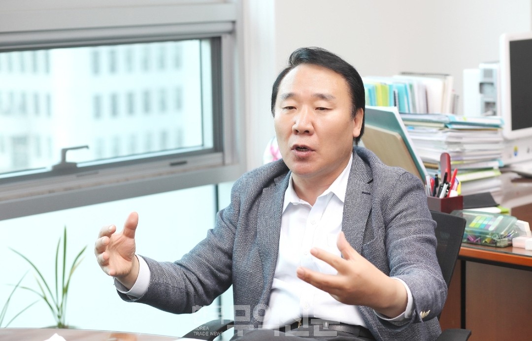 한국 사회, 갑질과 부정부패 진 k기간 협조와 노력 필요