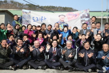 양승조 충남도지사, 방우리 방문 연결도로 살피고 주민과의 대화 가져