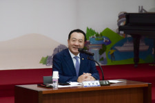 국힘 엄태영 비대위원 ‘대형마트 의무휴업 폐지 재고해야’... ‘소상공인 자영업자 보호’가 정책의 우선순위