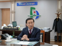 [2023 송년사] 김문근 단양군수 “시루섬 정신으로 새로운 군정... 군민과 함께하는 소통행정으로 더 나은 단양을 만들어 가겠다”