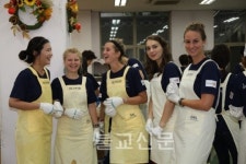 생기 가득한 어르신 점심공양