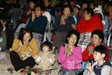 색깔 있는 음악, 가을 산사를 수놓다