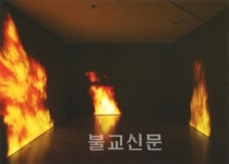 긍정의 눈 뜨고 한 생애 씻어내 無(무, nothing)에 닿다