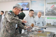 스님들 국군교도소에 법공양, 밥공양