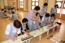 단순히 보는 문화재는 NO... 성보문화재 직접 맞춰보고 새긴다