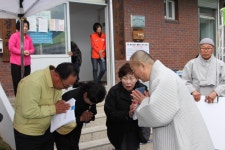 설악산 신흥사, 속초·고성 산불 피해 이주민 보듬다