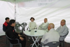 설악산 신흥사, 속초·고성 산불 피해 이주민 보듬다