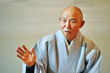 [큰스님이 전하는 ‘부처님 오신 뜻’] 해인총림 방장 원각스님