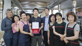 선암호수노인복지관, 독거노인에 여름철 보양식 선물