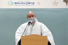 봉선사 신도회, 겨울나기 성금‧연탄 전달