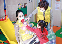 [사회복지사 편지] 나는 시니어 놀이지도사! 노인일자리로 아이와 소통