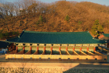 신흥사 향성선원 무문관으로 재개원