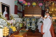 종정예하 월탄대종사는 종단의 사표 추도