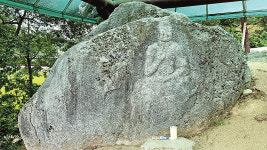 [바위에 스며든 부처님] <15> 영주 문수로 마애석불좌상