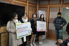 어르신 건강 발원하며 2만개 염주알 꿴 동대부여고생들