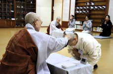 출가자 감소시대, 봉녕사에서 해답을 찾다