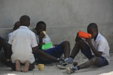 아름다운 동행, 탄자니아 무료급식 해피콘 인기