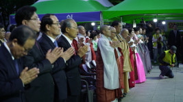 부산연등회 개막점등식… 범어사 장엄등 자비광명 밝혀