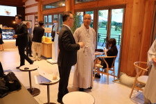 폴바셋 고창 선운사점 오픈 첫날...경우스님 사찰이 열린 공간되길