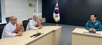 조계종, 가뭄 재난 강릉시에 긴급 생수 70톤 전달