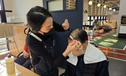 영진전문대 메디컬K뷰티과, 지역 어르신께 따뜻한 손길 재능 기부 펼쳐