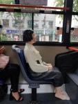 비 오는 서울 강북구 미아동에서 만난 평화의 소녀상