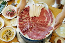 아홉산 숲에서 즐기는 식도락여행, 부산 철마 한우 맛집 수목원