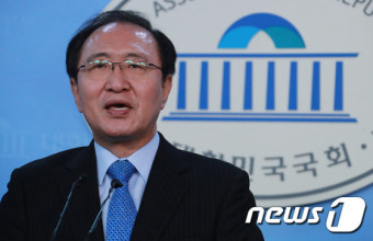 노회찬, 이명박 전 대통령에 “정치보복 당한 것은 본인 아닌 국민들”