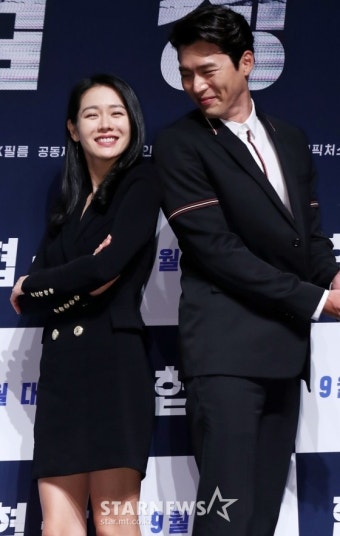 현빈 손예진 열애설, 해명에도 관심 급증! ‘송중기-송혜교 부부 소환부터 나이까지!’