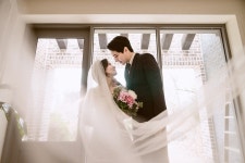 배우 황정윤, 마술사 김유정국과 3월 23일 백년가약 맺는다!