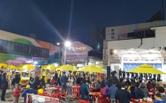 동해시 ‘묵호 야시장 시즌2’ 개방… 문화시장 탈바꿈