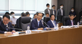 이낙연 위원장, 의료기기 산업 원주 찾아 관계기관 간담회