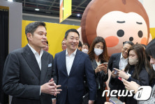밥 먹 듯 편의점 확장…이마트24 애정 드러낸 정용진 신세계 부회장