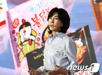 삼양라운드스퀘어 2025년 불닭볶음면 매출 1조원 달성할 것