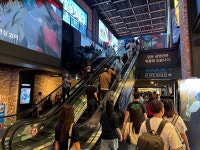 기사회생 CGV의 남은 고민은? 주가가 왜 이 모양일까요 [엔터코노미]