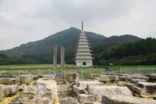 미륵사지전시관국립 격에맞게신-증축 해달라