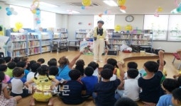 팔복작은도서관 비둘기 마술공연