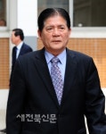 인사비리 혐의로 기소된 김호수 부안군수 징역 2년, 법정구속