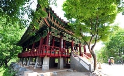 무너지는 고려, 충절로 지키려 한 정몽주 조선 건국을 노래한 이성계