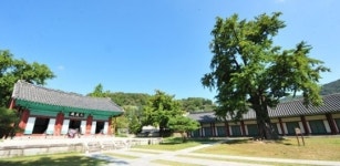 올곧은 기상으로 전통문화도시 지켜온 400년 역사 산증인