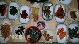 직접 담근 묵은지에 국내산 앞다리살, 넉넉한 인심에 깊은 손맛 일품