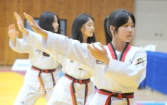 절도있는 자세 + 강렬 눈빛…국가대표급 자신감 UP