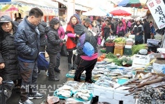 명절 앞둔 삼례장